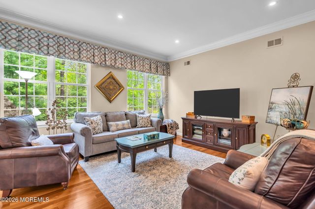36 Muirfield Road, Jackson, NJ 08527