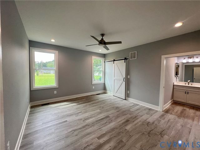 662 Glebe Harbor Dr, Montross, VA 22520