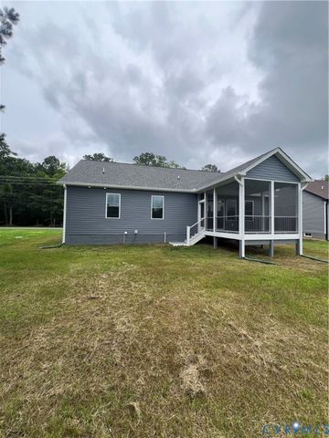 662 Glebe Harbor Dr, Montross, VA 22520