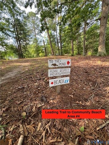 662 Glebe Harbor Dr, Montross, VA 22520