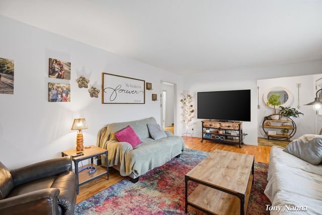 1620 W Norton Avenue, Norton Shores, MI 49441