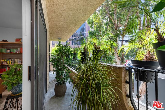 1633 S Bentley Avenue 103, Los Angeles, CA 90025