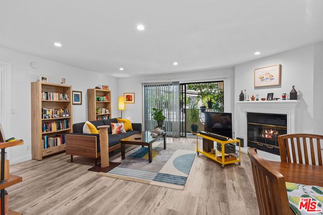 1633 S Bentley Avenue 103, Los Angeles, CA 90025
