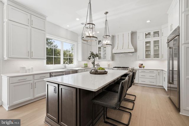 1436 LAYMAN ST, Mclean, VA 22101