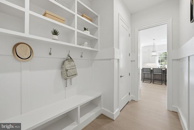1436 LAYMAN ST, Mclean, VA 22101