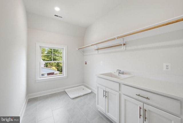 1436 LAYMAN ST, Mclean, VA 22101