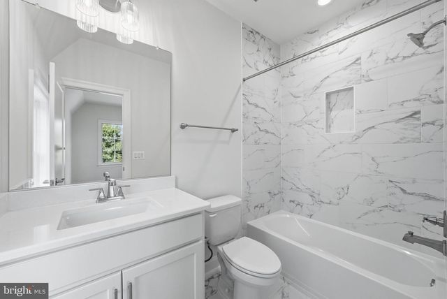 1436 LAYMAN ST, Mclean, VA 22101