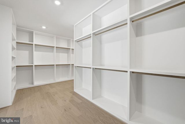 1436 LAYMAN ST, Mclean, VA 22101