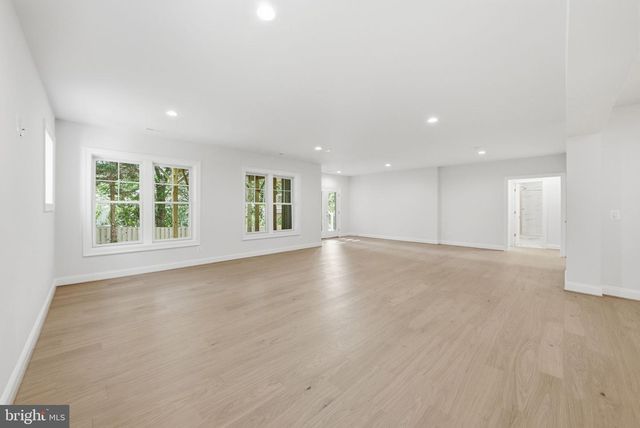 1436 LAYMAN ST, Mclean, VA 22101