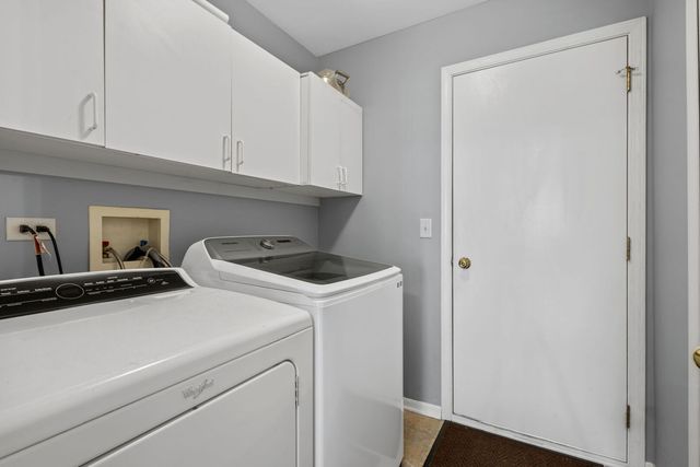 8261 Pecan Place, Frankfort, IL 60423