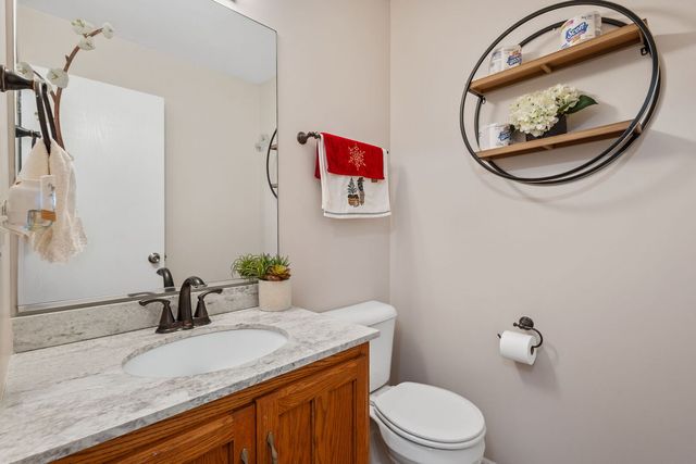 8261 Pecan Place, Frankfort, IL 60423