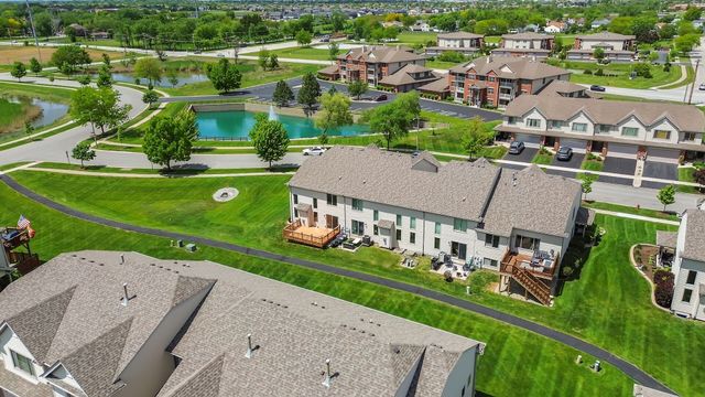 8261 Pecan Place, Frankfort, IL 60423