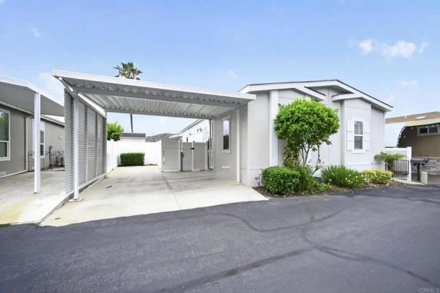4650 Dulin Road SPC 124, Fallbrook, CA 92028