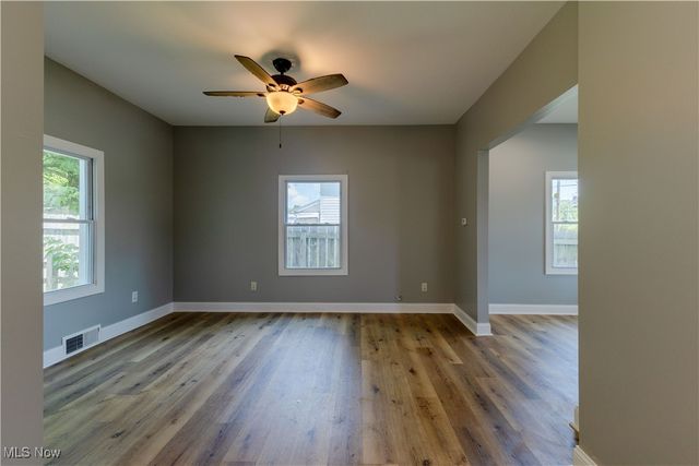 60 Steel Street, Youngstown, OH 44509