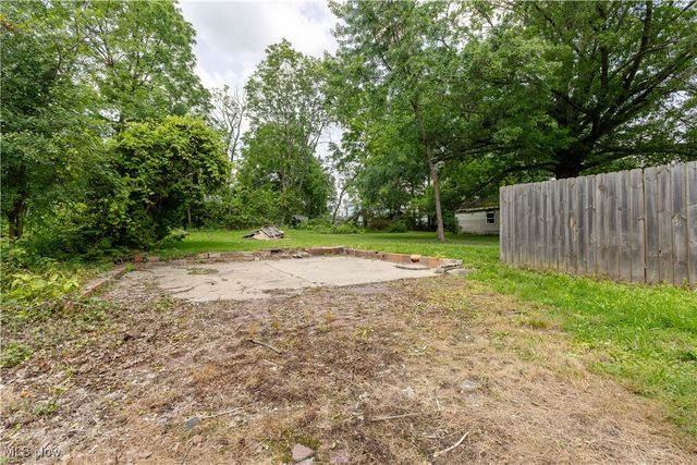 60 Steel Street, Youngstown, OH 44509