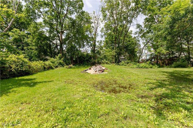 60 Steel Street, Youngstown, OH 44509