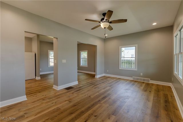 60 Steel Street, Youngstown, OH 44509