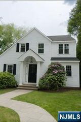 15 Lois Avenue, Demarest, NJ 07627
