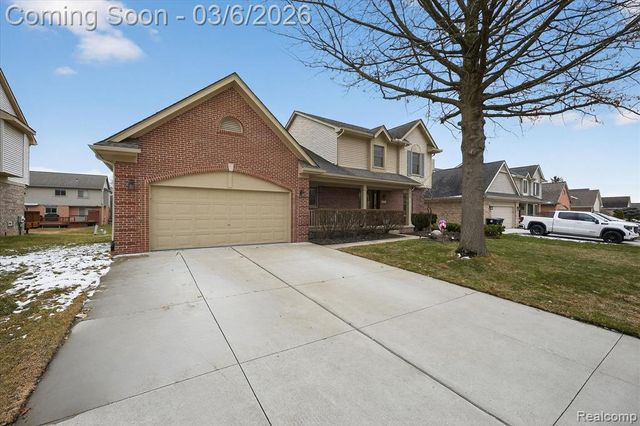 18464 Glengarry Drive, Livonia, MI 48152