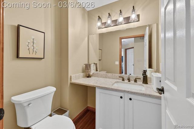 18464 Glengarry Drive, Livonia, MI 48152