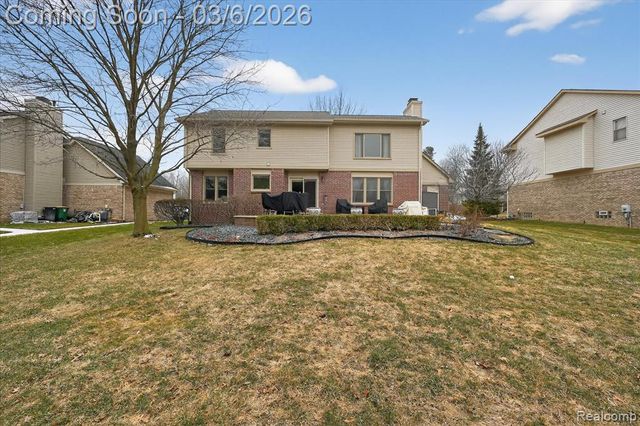 18464 Glengarry Drive, Livonia, MI 48152