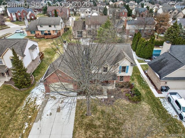 18464 Glengarry Drive, Livonia, MI 48152