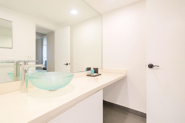 4001 S Ocean Dr 3R, Hollywood, FL 33019