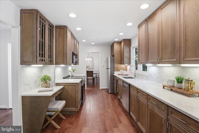 103 SARATOGA WAY NE, Vienna, VA 22180