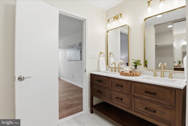103 SARATOGA WAY NE, Vienna, VA 22180