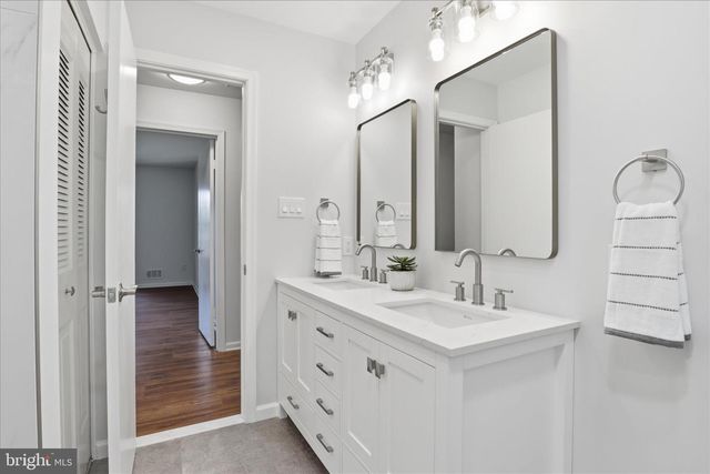 103 SARATOGA WAY NE, Vienna, VA 22180