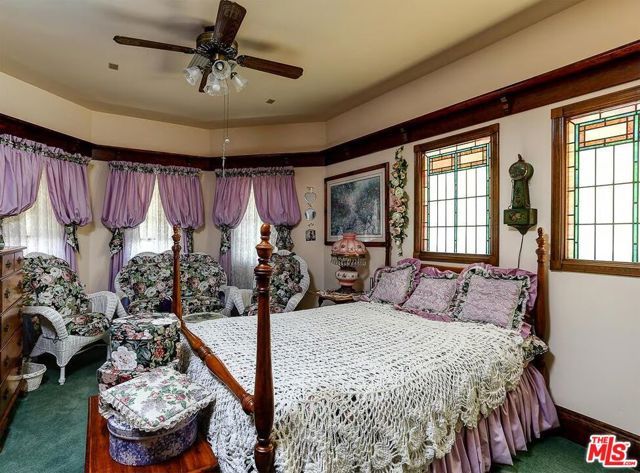 20501 Blairmoore Street, Chatsworth (los Angeles), CA 91311