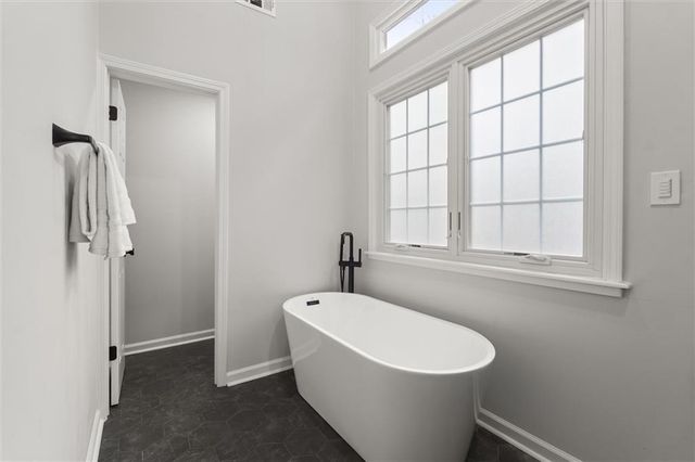 1201 Club Walk NE Drive, Brookhaven, GA 30319