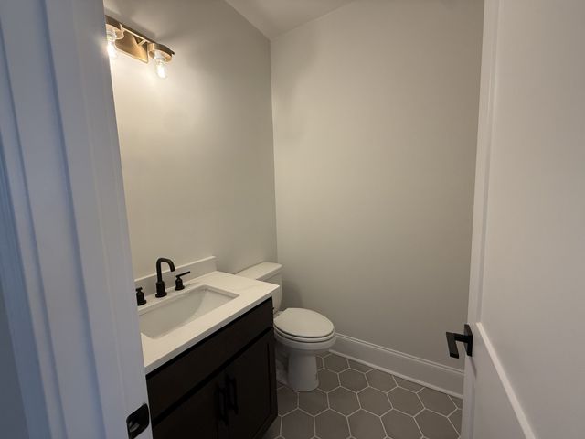 5721 Nola Dr, Arrington, TN 37014