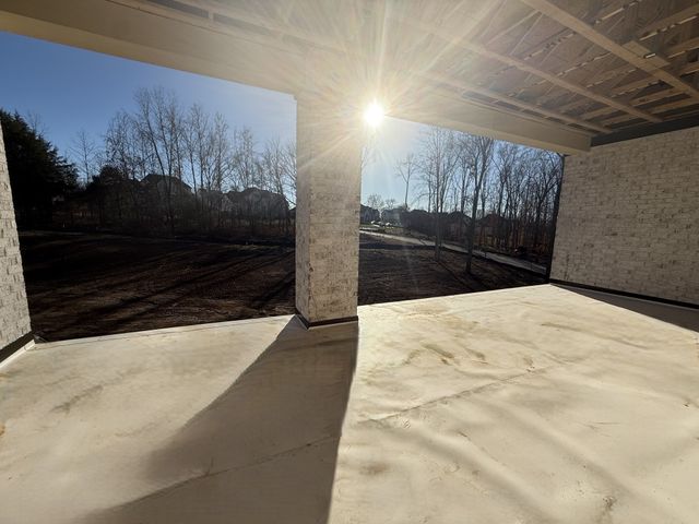 5721 Nola Dr, Arrington, TN 37014