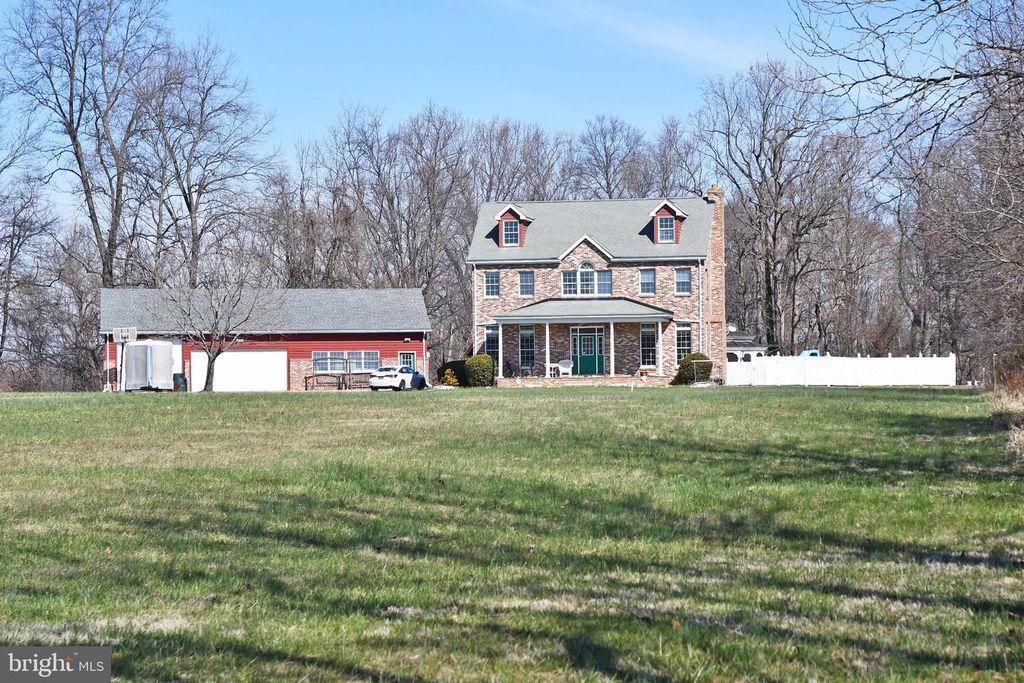 Image 12 of property listing at 721 KNIGHT ISLAND RD, Earleville, MD 21919