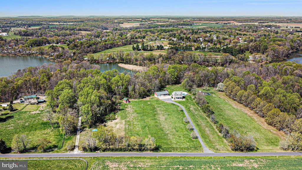 Image 20 of property listing at 721 KNIGHT ISLAND RD, Earleville, MD 21919