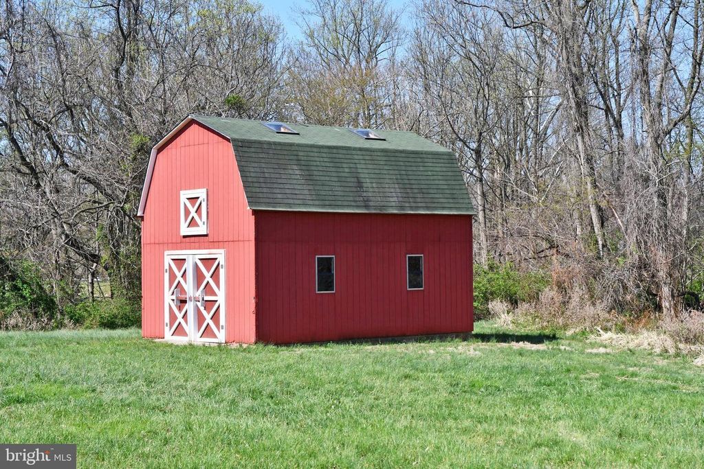 Image 24 of property listing at 721 KNIGHT ISLAND RD, Earleville, MD 21919