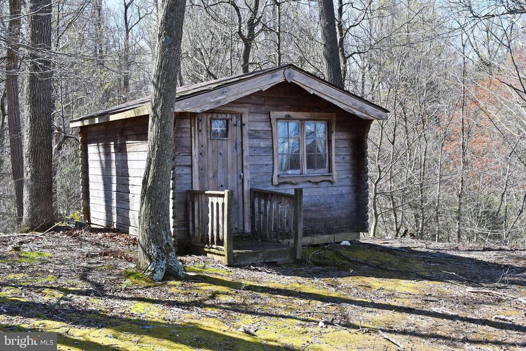 Image 26 of property listing at 721 KNIGHT ISLAND RD, Earleville, MD 21919