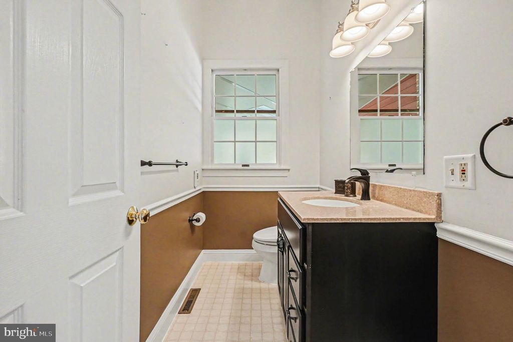 Image 44 of property listing at 721 KNIGHT ISLAND RD, Earleville, MD 21919