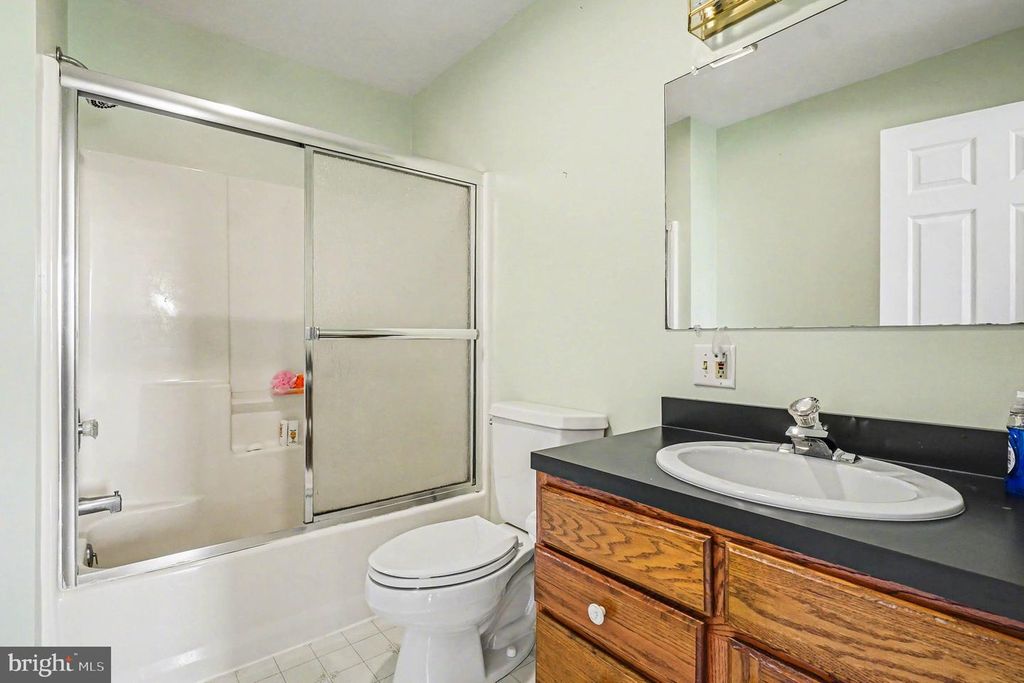 Image 53 of property listing at 721 KNIGHT ISLAND RD, Earleville, MD 21919