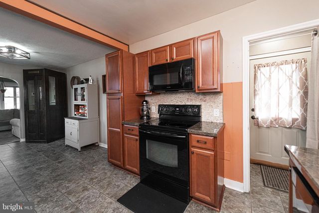 1062 W MEADOWBROOK RD, Pottstown, PA 19465