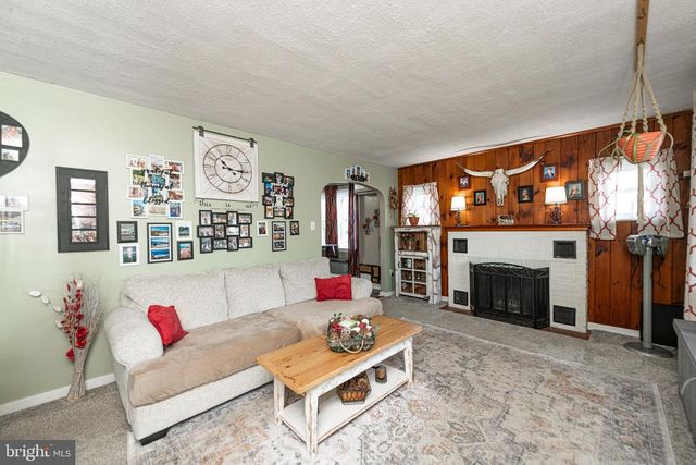 1062 W MEADOWBROOK RD, Pottstown, PA 19465