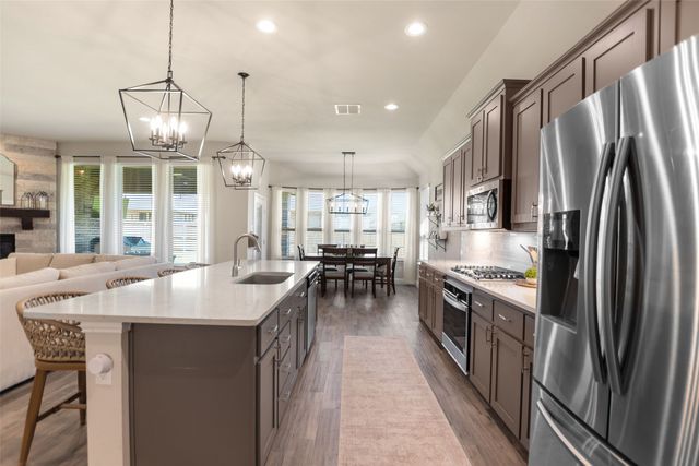 1215 Alderwood Drive, Justin, TX 76247