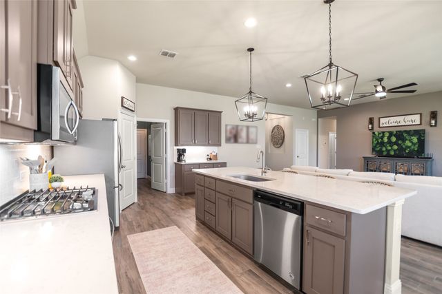 1215 Alderwood Drive, Justin, TX 76247
