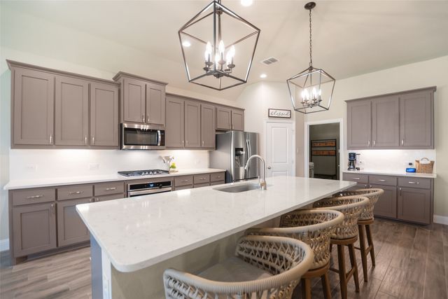 1215 Alderwood Drive, Justin, TX 76247