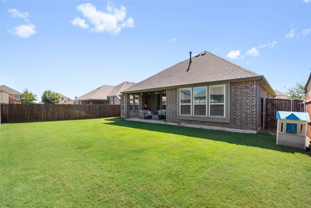 1215 Alderwood Drive, Justin, TX 76247