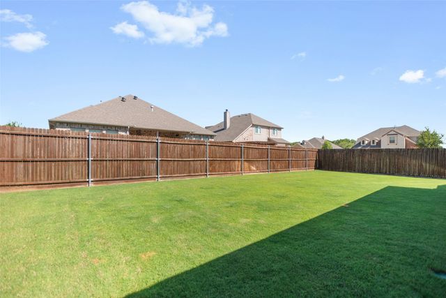 1215 Alderwood Drive, Justin, TX 76247