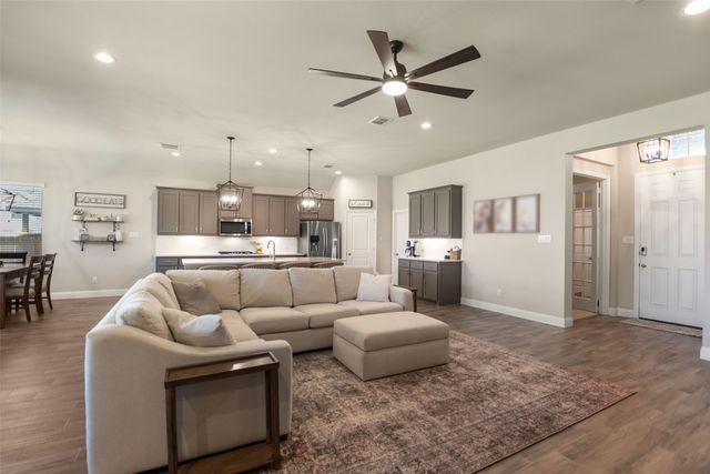 1215 Alderwood Drive, Justin, TX 76247
