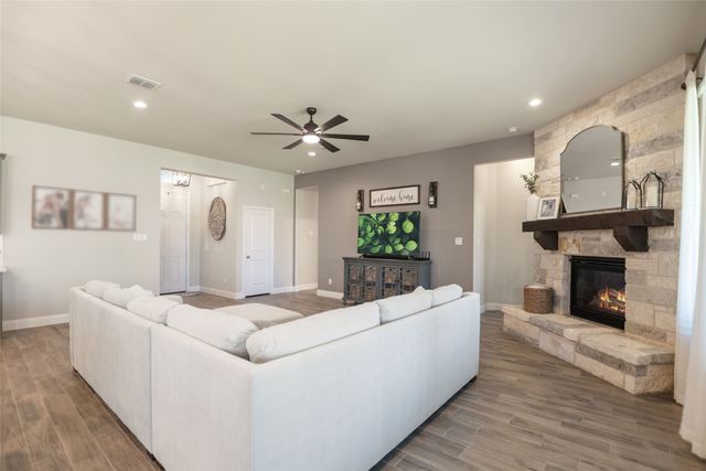 1215 Alderwood Drive, Justin, TX 76247