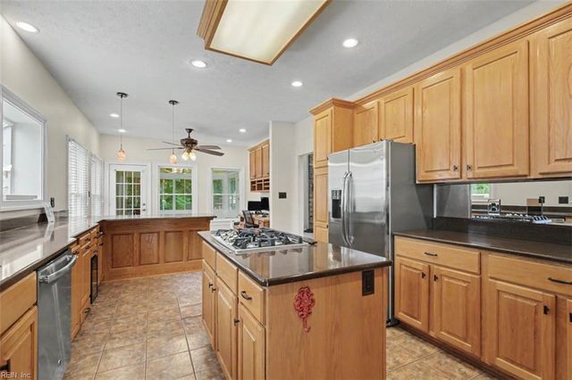 111 Leyland CT, Yorktown, VA 23693
